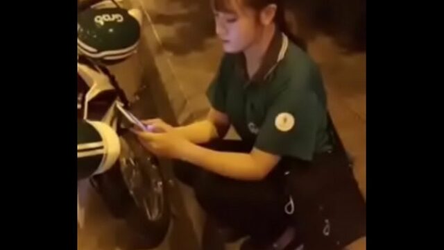 Phang em gái chạy grab cực xinh
